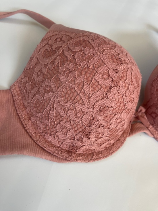 Body by Victoria's Secret Perfect Shape bra, 32D - Picture 3 of 4